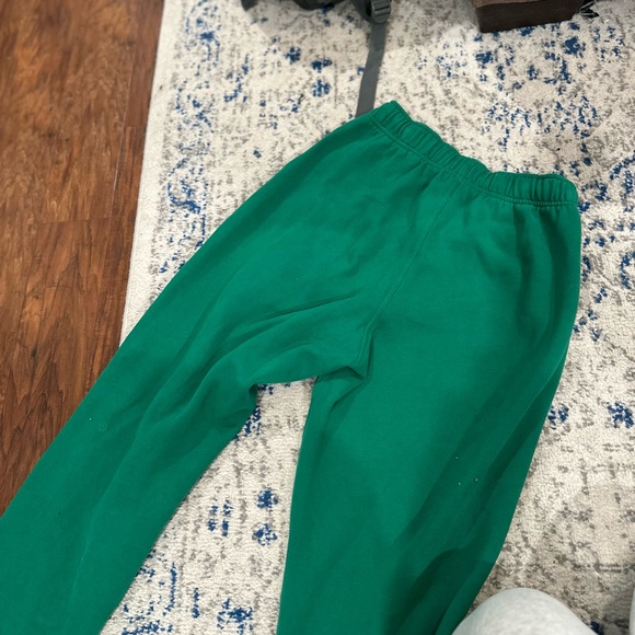 Lululemon Raceway Green Scuba Sweatpants - Picture 5 of 5